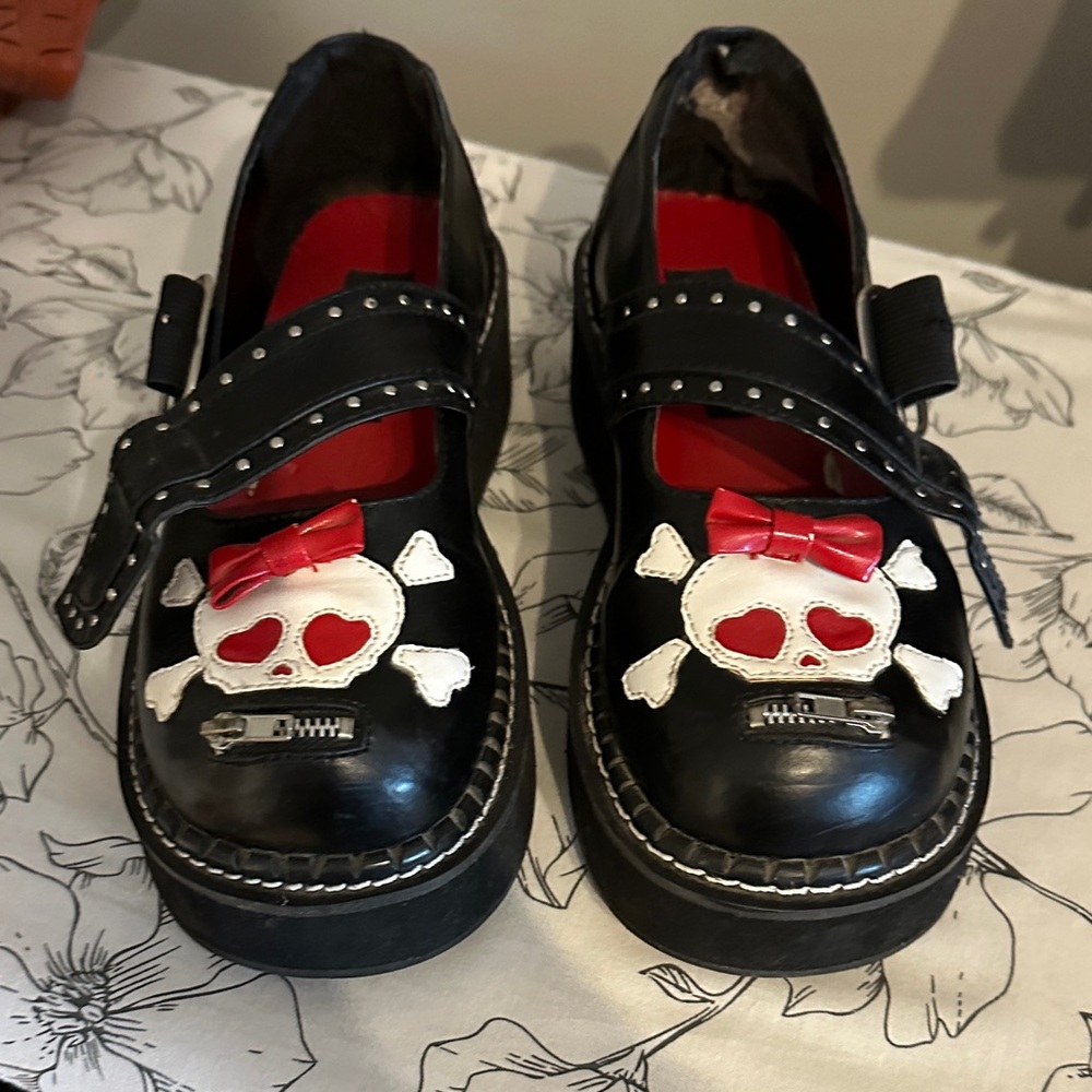 Demonia Maryjane platforms with Skull & Bow 💀🎀